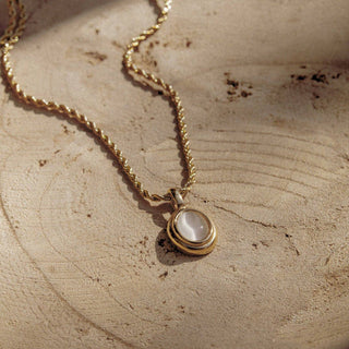 Annabelle necklace: White