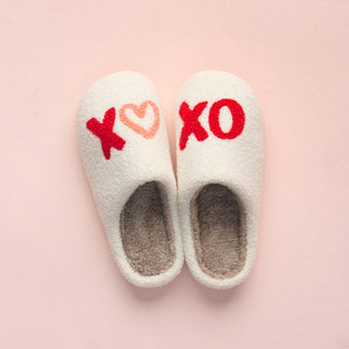 Fuzzy Slippers - XOXO *final sale