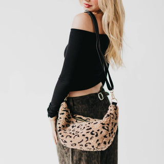 Shirley Sherpa Crossbody Bag: Leopard