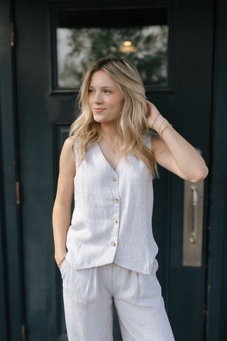 Anastasia Vest, White Oak