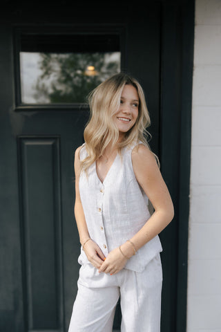 Anastasia Vest, White Oak