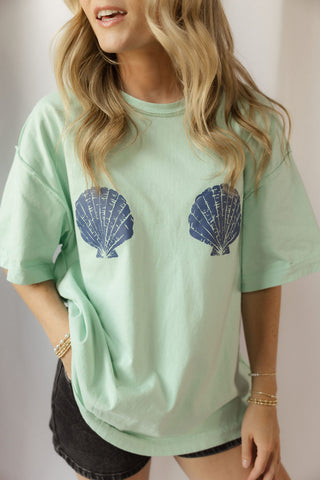 Seashell Graphic Tee, Mint - The Red Thread Boutique