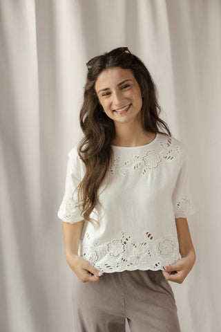 Z Supply Daya Embroidered Top, White - The Red Thread Boutique