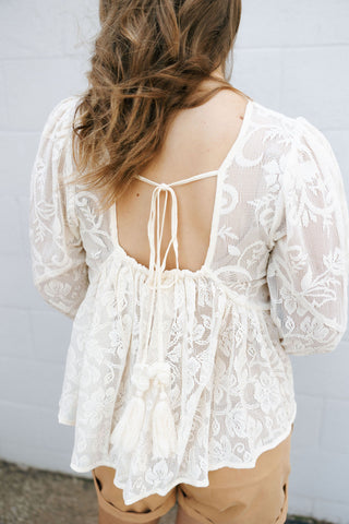 Haisel Top, Ivory