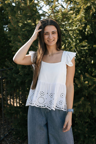 Eyelet Bottom Top