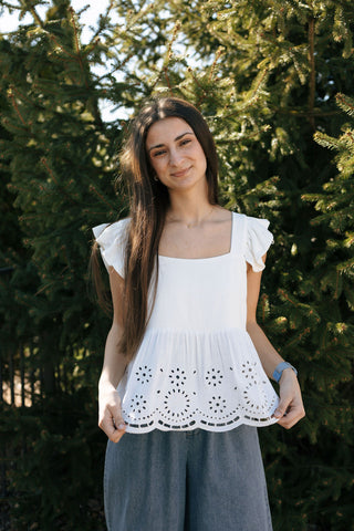 Eyelet Bottom Top