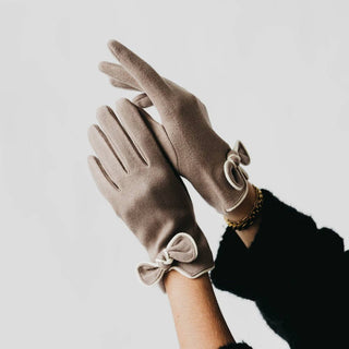 Bow Gloves: Black - The Red Thread Boutique
