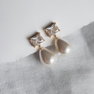 June Earrings | Elegant Pearl Earrings - The Red Thread Boutique