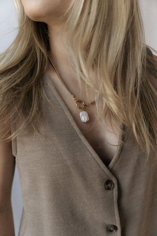 Mother Of Pearl Necklace WATERPROOF - The Red Thread Boutique