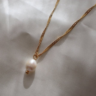 Pearl Drop Necklace - The Red Thread Boutique