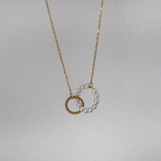 Pearl Interlocking Necklace - The Red Thread Boutique