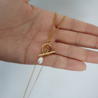 Pearl Toggle Necklace - The Red Thread Boutique
