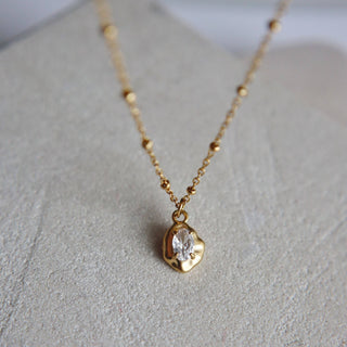 Raina Pebble Necklace | Pendant Necklace - The Red Thread Boutique