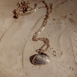 Shell necklace - The Red Thread Boutique