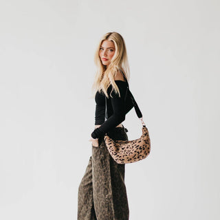 Shirley Sherpa Crossbody Bag: Leopard - The Red Thread Boutique