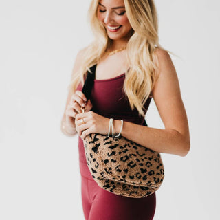 Shirley Sherpa Crossbody Bag: Leopard - The Red Thread Boutique