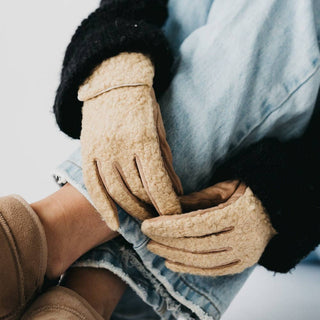 Teddy Sherpa Gloves: Black - The Red Thread Boutique